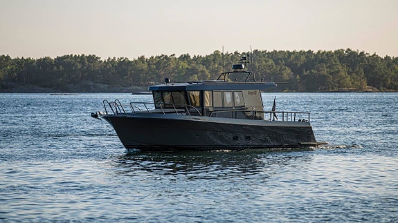 Targa 37 CFC Aft Door Black Line  2023  Sweden 5 of 12