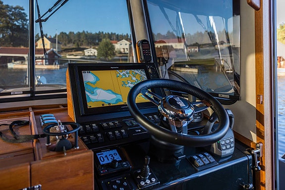 Targa 37 CFC Aft Door Black Line  2023  Sweden 10 of 12
