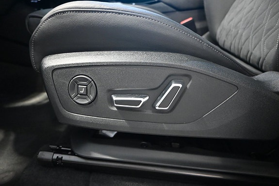 Audi Q6 e-tron 18 of 26