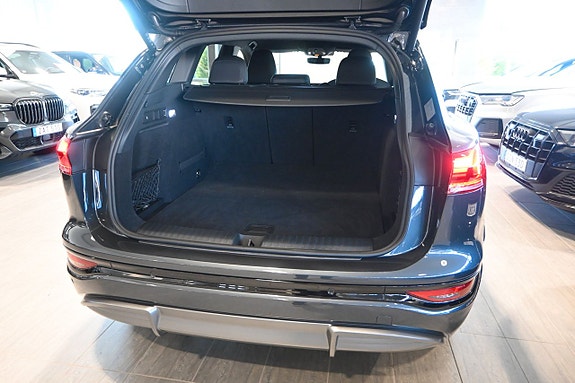 Audi Q6 e-tron 16 of 26