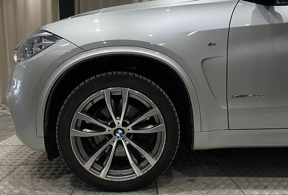BMW X5 4 of 5