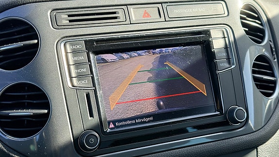 Volkswagen Tiguan 16 of 30
