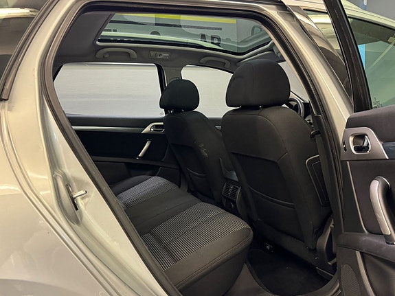 Peugeot 407 7 of 17