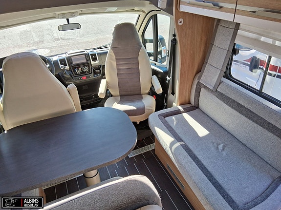 Knaus Live Wave 650 MF / ALDE / Taksäng / Dragkrok 7 of 21