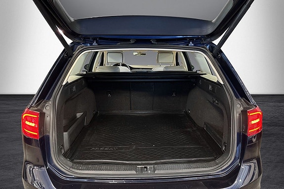 Volkswagen Passat 17 of 17