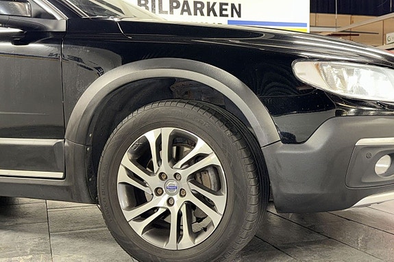 Volvo XC70 4 of 5