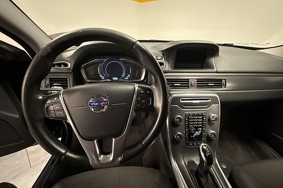 Volvo XC70 16 of 27