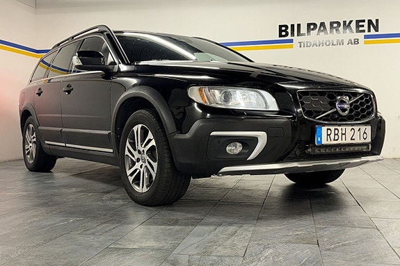 Volvo XC70 2 of 5