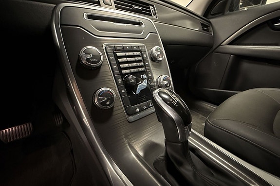 Volvo XC70 17 of 27