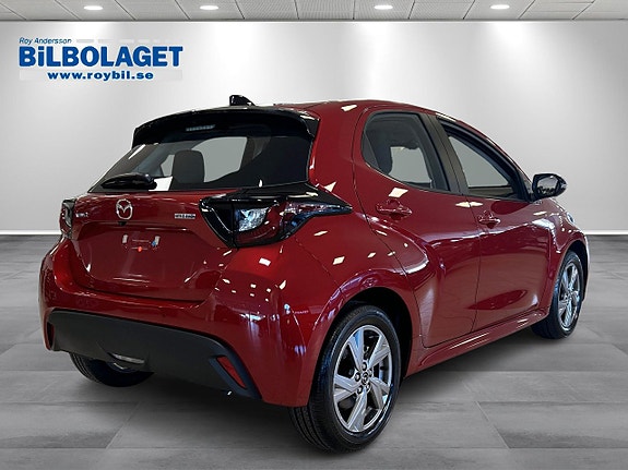 Mazda 2 3 of 5