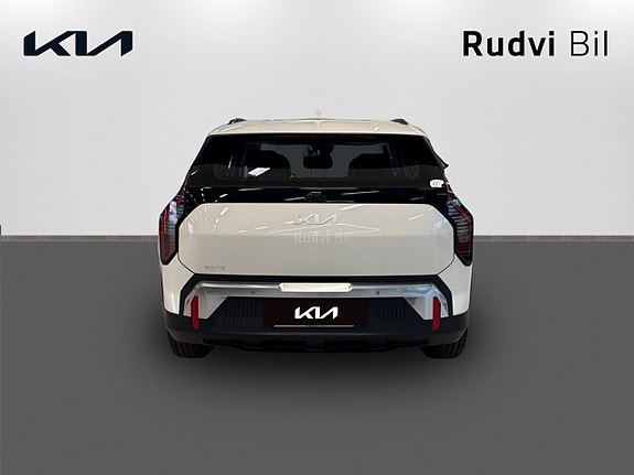 Kia EV3 4 of 5