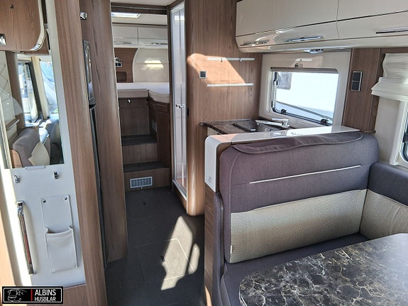 Hymer B 704 SL / Automat / Hydrauliska stödben 12 of 21