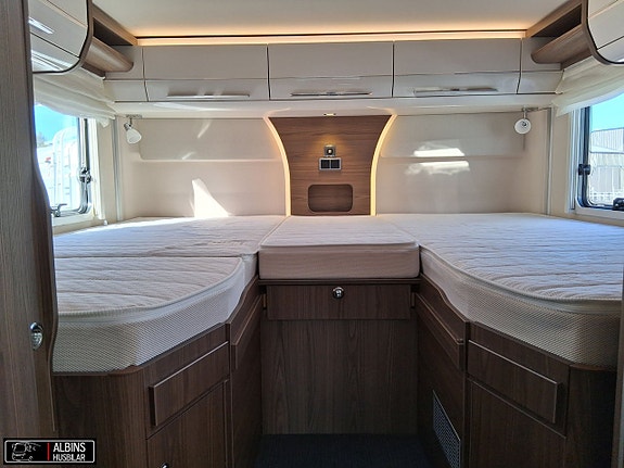 Hymer B 704 SL / Automat / Hydrauliska stödben 17 of 21