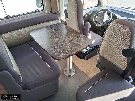Hymer B 704 SL / Automat / Hydrauliska stödben 9 of 21