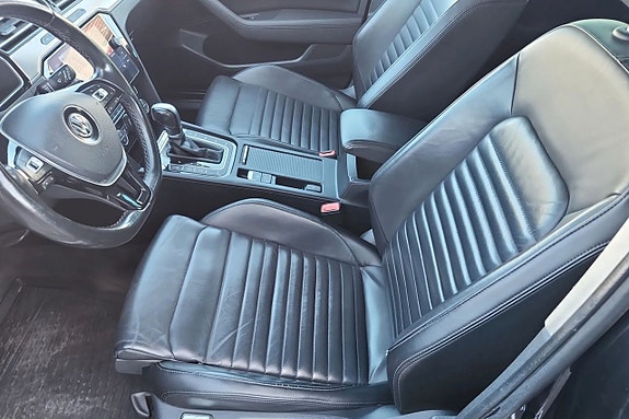 Volkswagen Passat 11 of 21