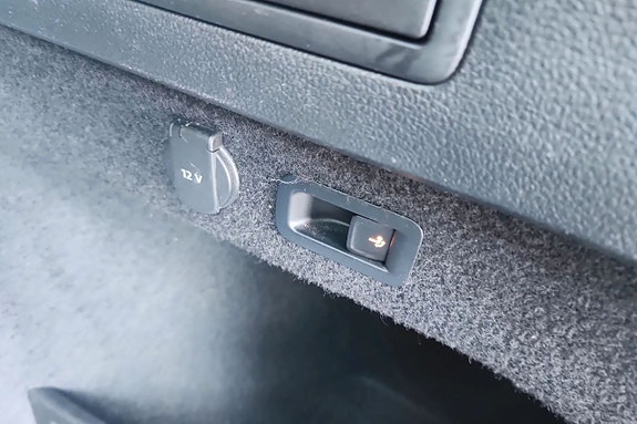 Volkswagen Passat 13 of 21