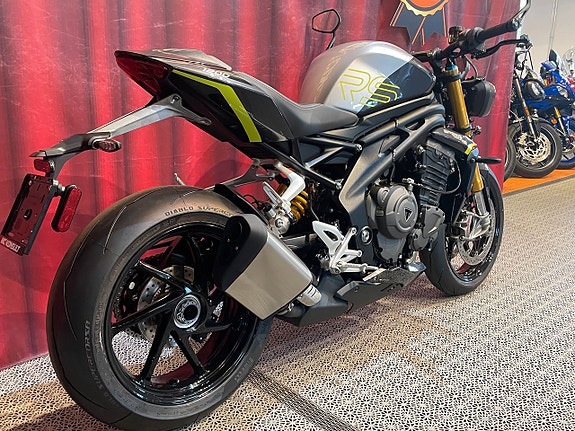 Triumph SPEED TRIPLE 1200 RS *Lagerfinal – utvalda MC till kampanjpris* 5 of 16