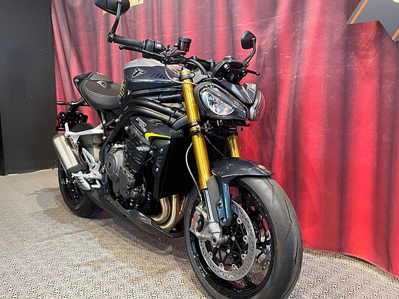 Triumph SPEED TRIPLE 1200 RS *Lagerfinal – utvalda MC till kampanjpris* 2 of 16