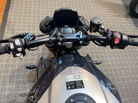 Triumph SPEED TRIPLE 1200 RS *Lagerfinal – utvalda MC till kampanjpris* 7 of 16