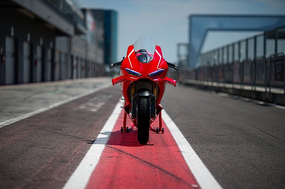 Ducati Panigale  V4 R *NYHET* 2 of 6