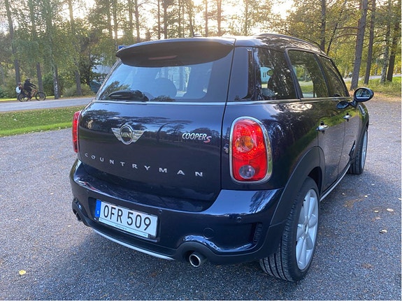 MINI Countryman Cooper S 2 of 7
