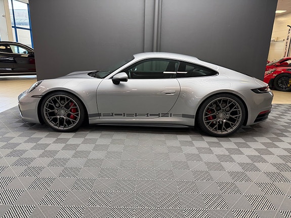 Porsche 911 3 of 5