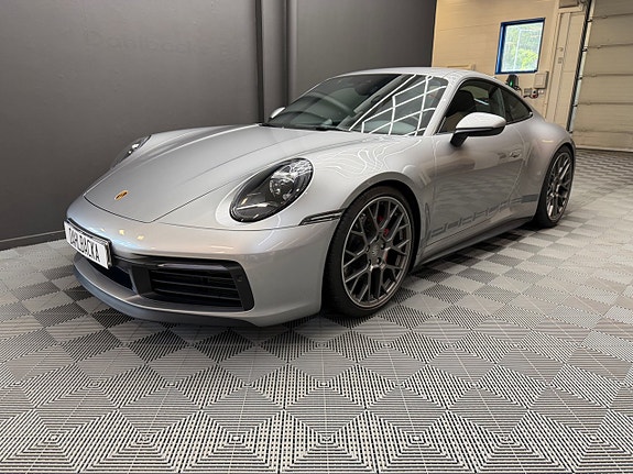 Porsche 911 2 of 5