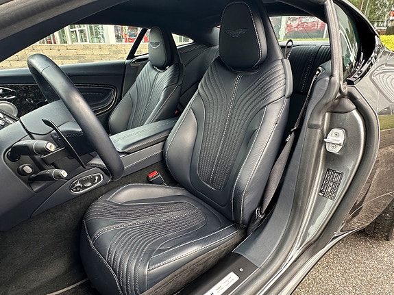Aston Martin DB11 10 of 25