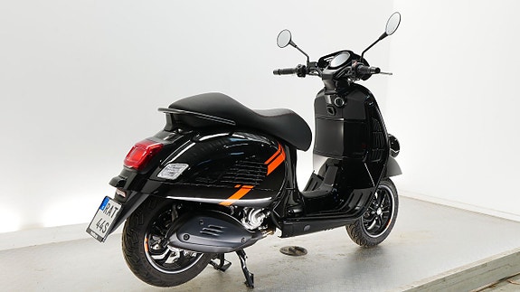 Vespa 300 GTV DEMO 3 of 3