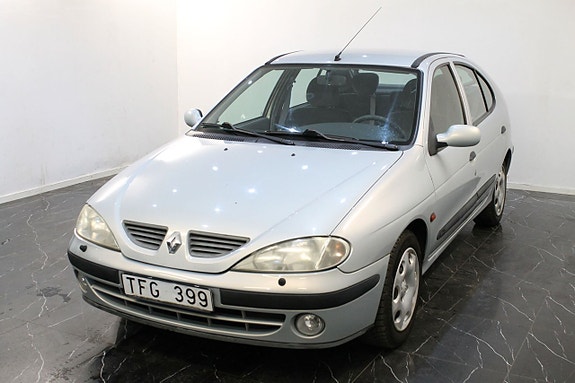 Renault Megane 4 of 10