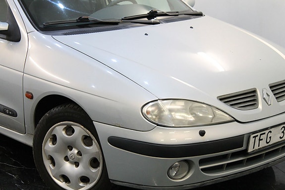 Renault Megane 10 of 10