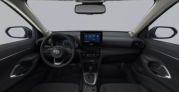 Toyota Yaris Cross 2 of 2