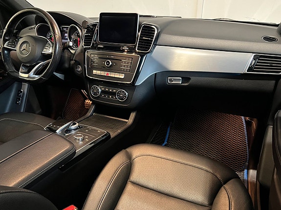 Mercedes-Benz GLE350 d 11 of 21