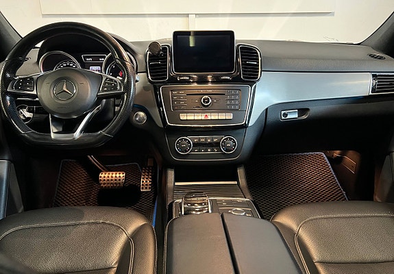 Mercedes-Benz GLE350 d 10 of 21