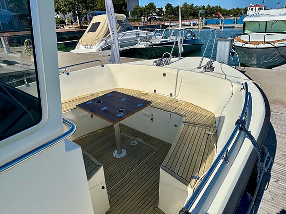 Targa 27 FLY - Volvo Penta KAD 44 4 of 5