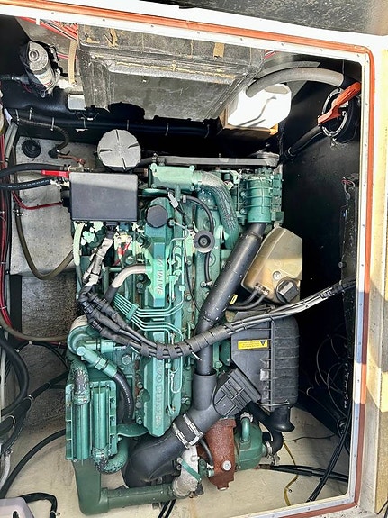 Targa 27 FLY - Volvo Penta KAD 44 7 of 12