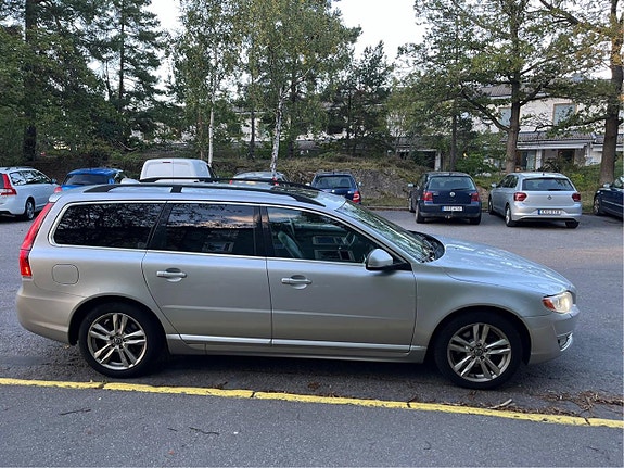 Volvo V70 5 of 8