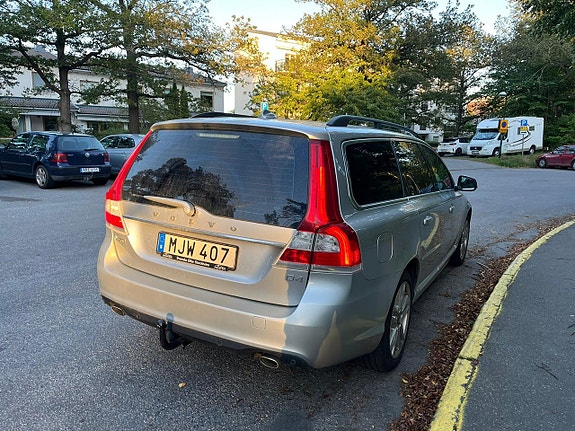 Volvo V70 4 of 8