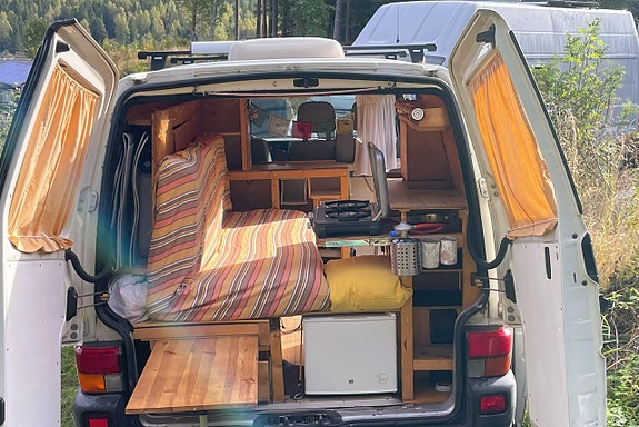 Volkswagen Transporter 2 of 5