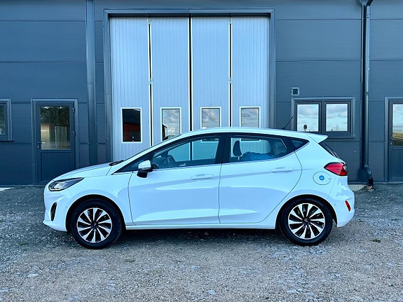 Ford Fiesta 4 of 5