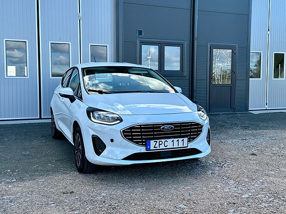 Ford Fiesta 2 of 5