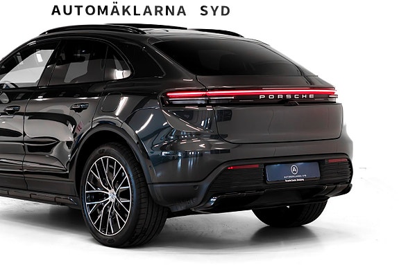 Porsche Macan 4 26 of 27