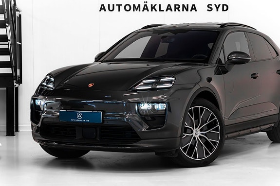 Porsche Macan 4 3 of 5