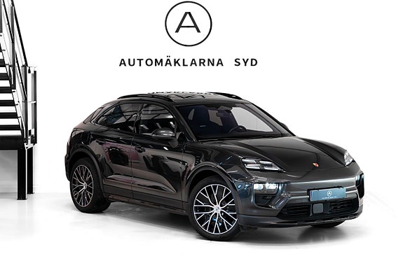 Porsche Macan 4 4 of 5