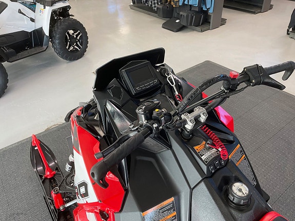 Polaris PRO RMK  850 5 of 5