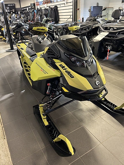 Ski-doo Backcountry