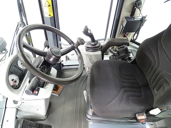 Schaeff TL120 - 18 / 36km/t / Airco / Lastdemp / C-Smörj 5 of 6