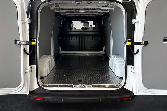 Maxus Deliver 7 7 of 12