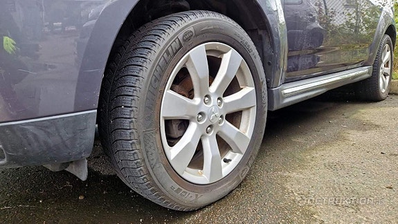 Mitsubishi Outlander 3 of 7