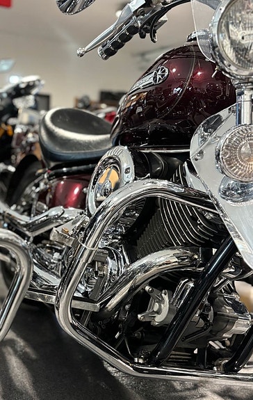 Yamaha XVS1100A Dragstar 2 of 4